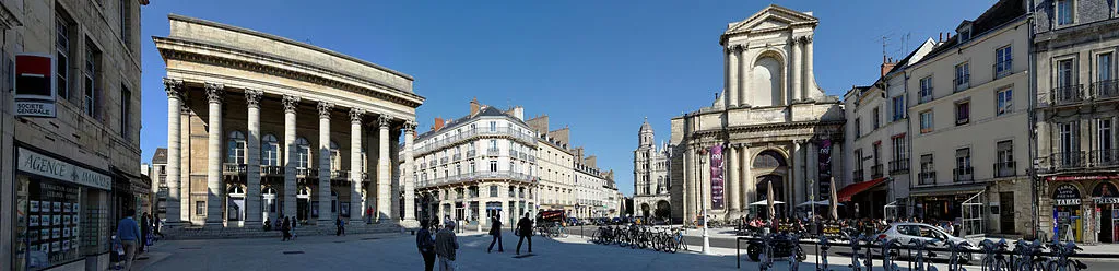 Place du théâtre Dijon