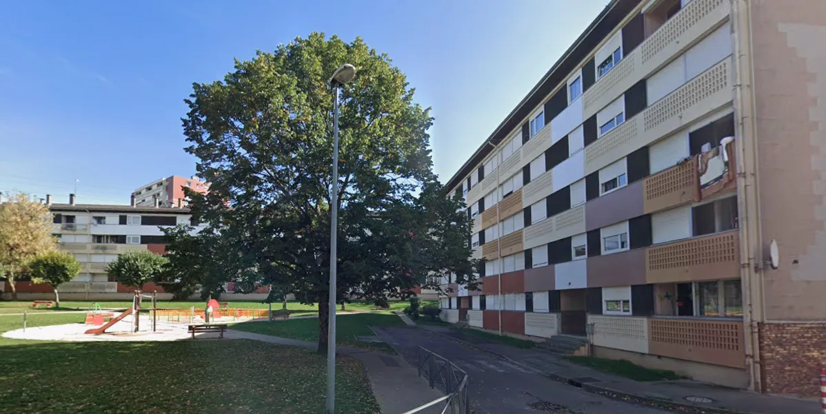 Façades bâtiment rue Descartes à Dole
