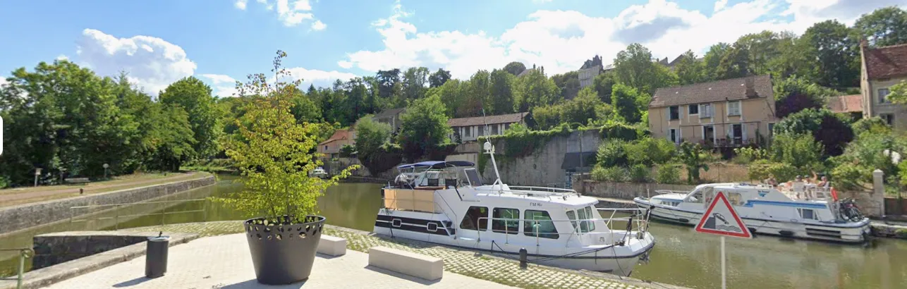 port de plaisance à Clamecy