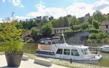 port de plaisance à Clamecy